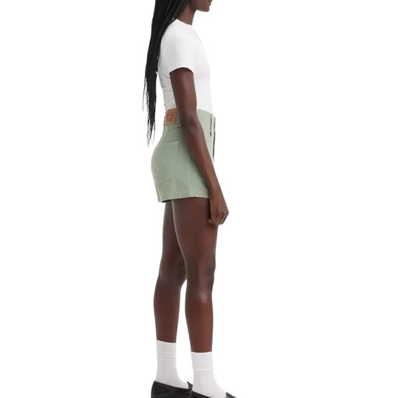 Levi’s HIGH-RISE MOM SHORTS Green Casual Shorts Size 30 - Picture 5 of 12